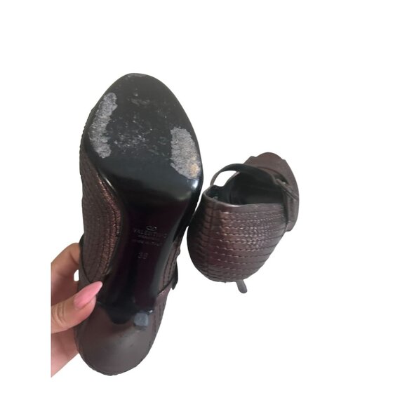 VALENTINO GARAVANI Bronze Leather Mary Jane Heels Size 36 - Picture 8 of 10